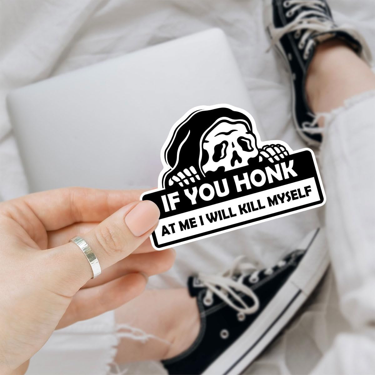 3Pcs If You Honk At Me I Will Kill Myself Bumper Sticker, If You Honk At Me I Will Kill Myself Skull Die-cut Sticker, Scared Skull Vinyl Sticker - Sticker For Laptop Water Bottle Car Phone Hard Hat 3"