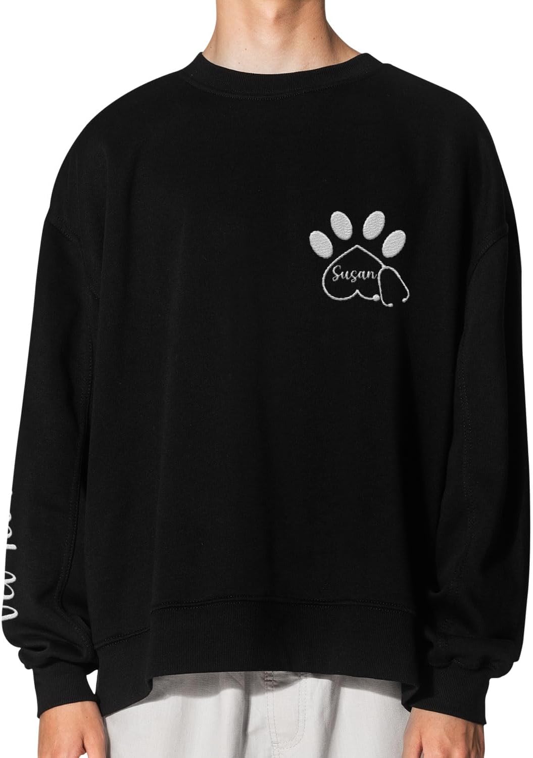 Custom Embroidered Vet Assistant Sweatshirt, Veterinary Medicine Hoodie for Women, Vet Tech Crewneck Gifts for Veterinarian