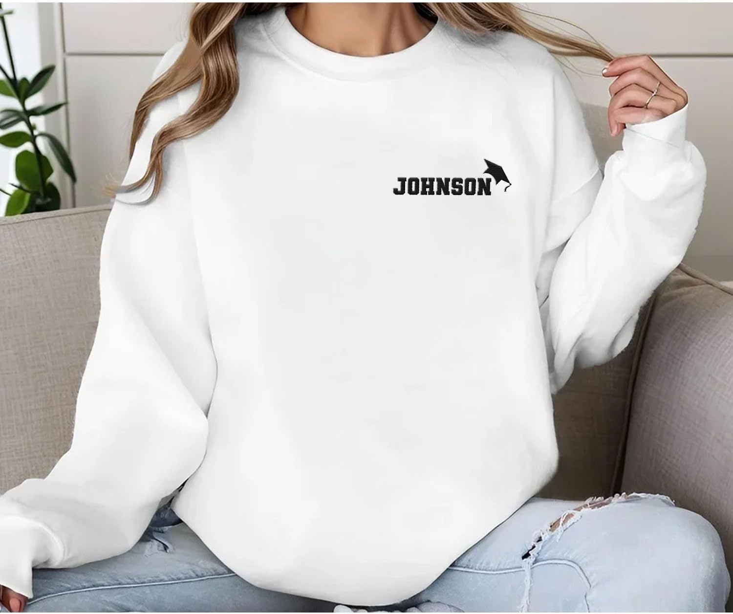 Suseaz Personalized Senior 2024 Embroidered Sweatshirt Graduation 2024 Class Of 2024 Senior Class Senior Embroidered Shirt