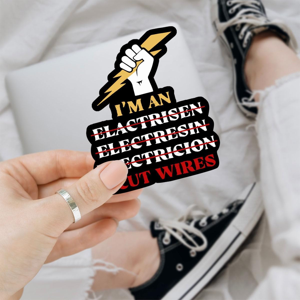 3 Pcs I'm an Electrician I Cut Wires Sticker, Im an Electrician I Cut Wires Stickers Lineman Welder Builder Super Electric Sticker Hard Hat Stickers for Laptop Bottle Phone Car Helmet 3"