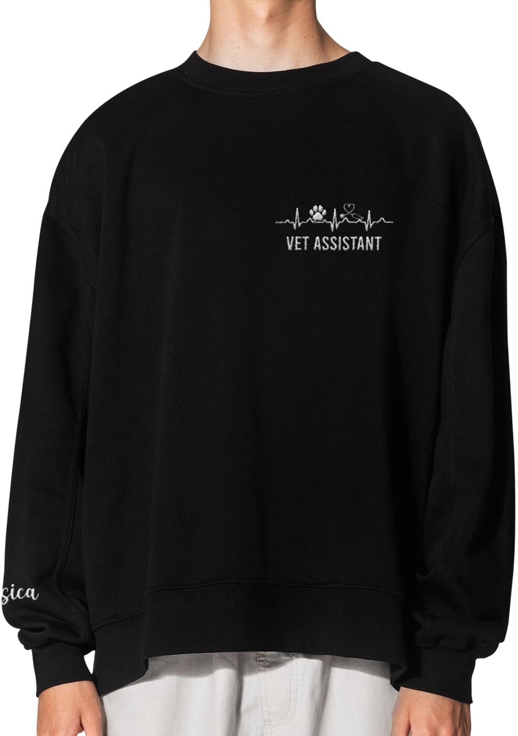 Custom Embroidered Vet Assistant Sweatshirt, Veterinary Medicine Hoodie for Women, Vet Tech Crewneck Gifts for Veterinarian
