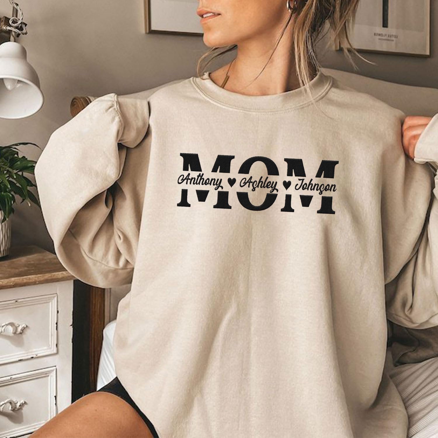 Embroidered Personalized Mom Sweatshirt, Mom Sweatshirt with Kids Names, Mama Est 2023 Sweatshirt for Mom (Cotton, SS147), Small-5X-Large