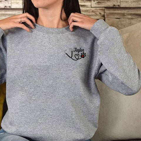 Intenprints Personalized Vet Embroidered Sweatshirt, Veterinarian Shirt with Name, Vet Tech Gift, Stethoscope and Dog Cat Paw