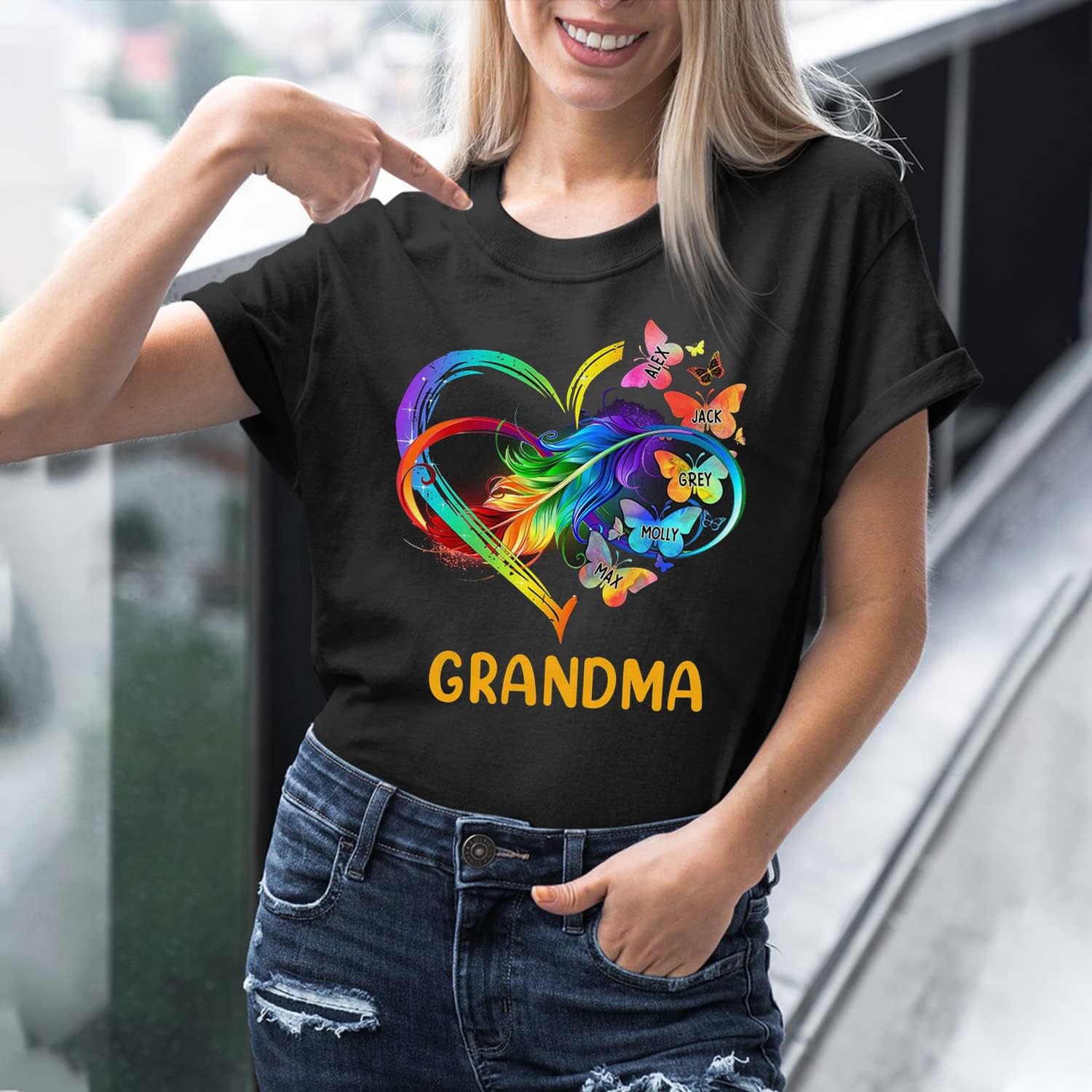 Personalized Mom Grandma Shirt, Grandma Heart Shirt, Grandkids Name Shirt, Mothers Day Shirt for Mom, Grandma, Nana, Mimi