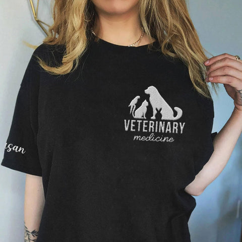Custom Embroidered Vet Assistant Sweatshirt, Veterinary Medicine Hoodie for Women, Vet Tech Crewneck Gifts for Veterinarian