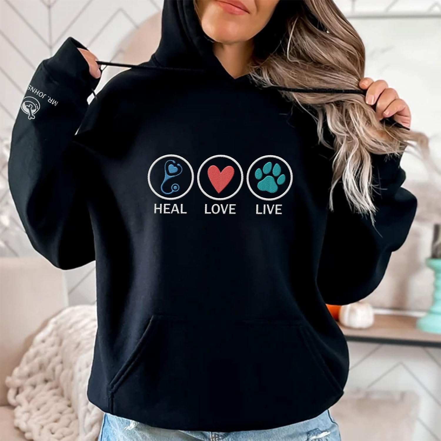 Leeprints Personalized Embroiderd Veterinary Medicine Sweatshirt - Vet Tech Sweater, Veterinarian Gift, Vet Med Staff Gifts