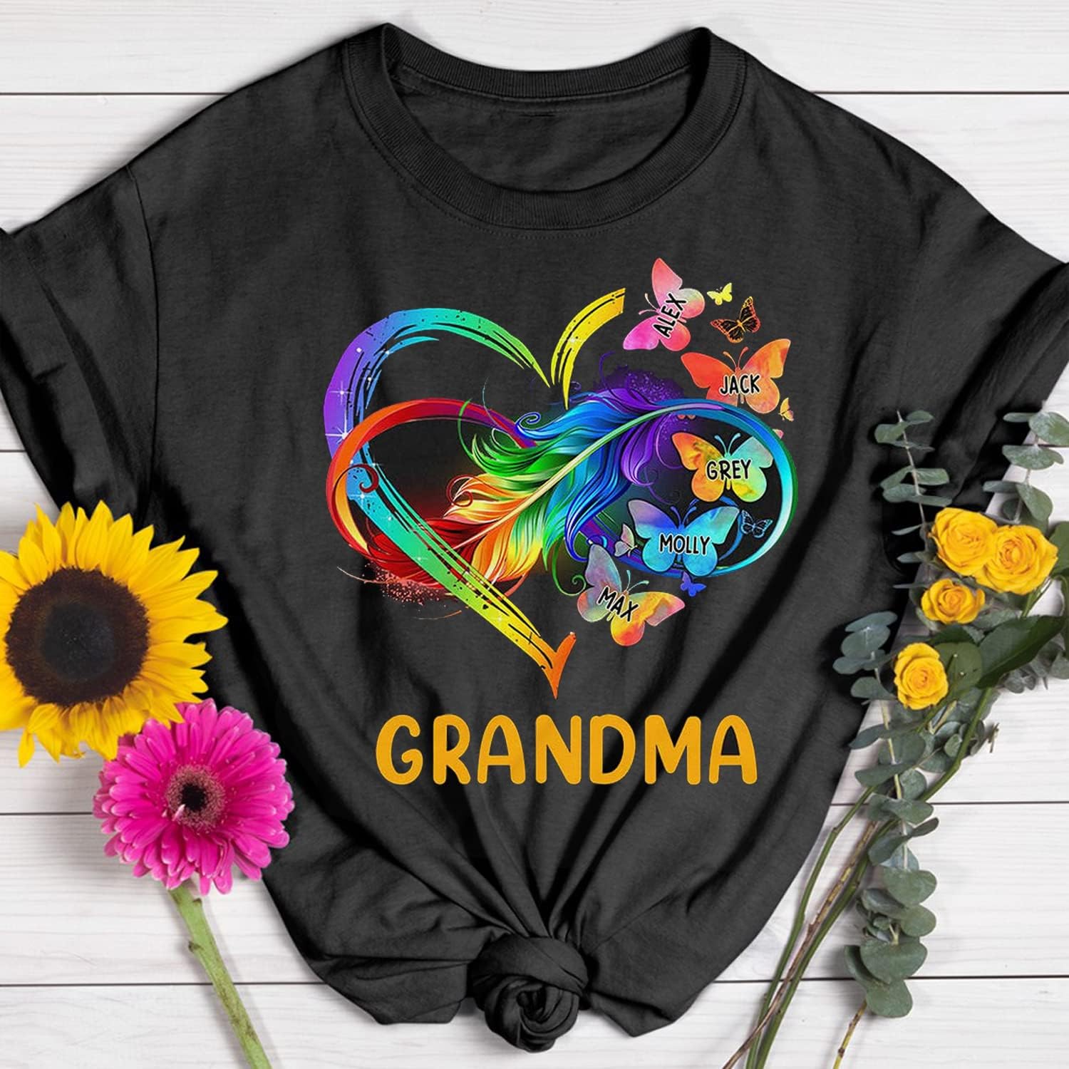 Personalized Mom Grandma Shirt, Grandma Heart Shirt, Grandkids Name Shirt, Mothers Day Shirt for Mom, Grandma, Nana, Mimi