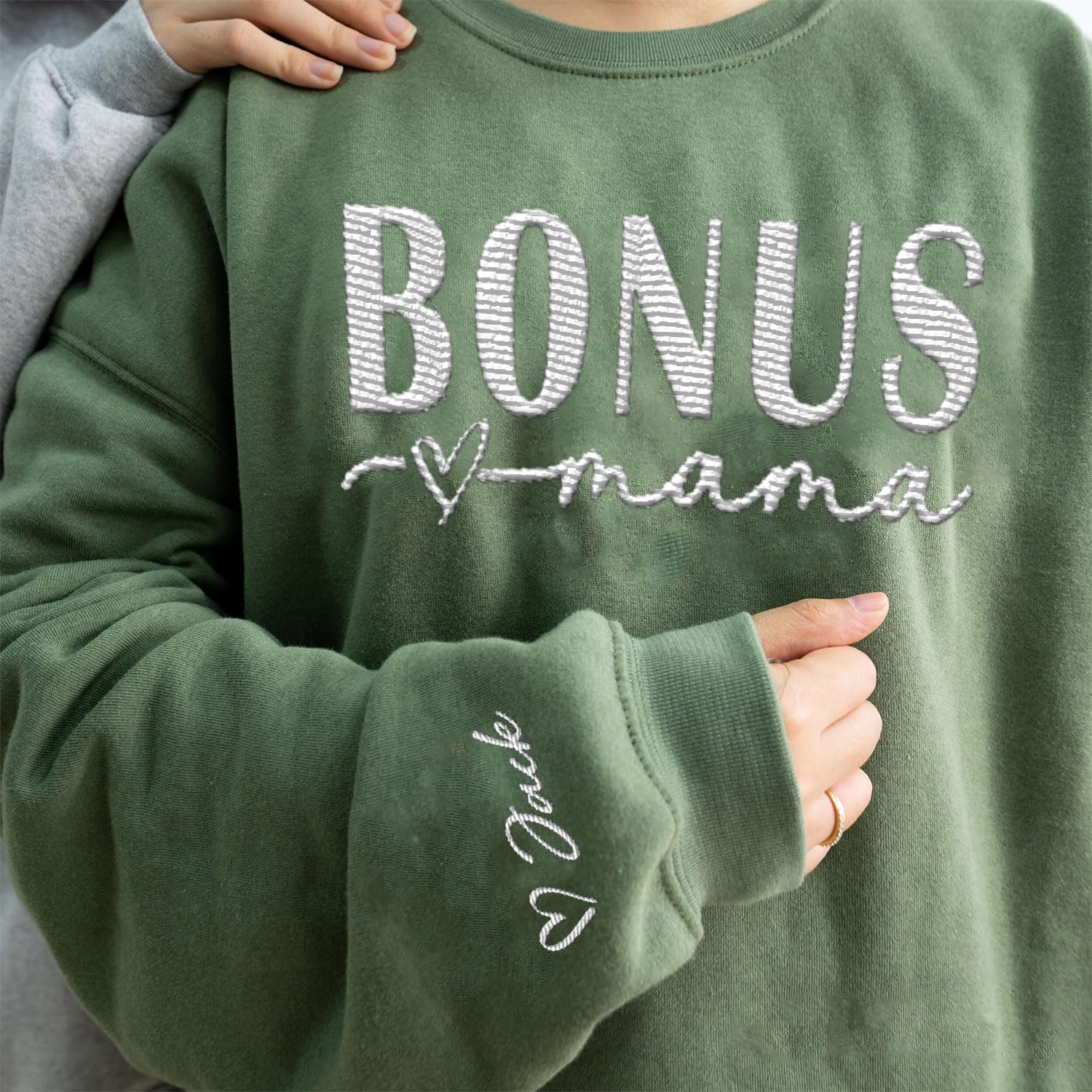 Riveprints Personalized Bonus Mama Embroidered Sweatshirt, Bonus Mom Sweatshirt for Stepmom Step Mama Gifts Mother's Day 2024