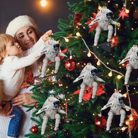 Personalized Astronaut Kids Christmas Ornament Custom Name Astronaut Christmas Tree Wood Plastic Ornament Ornament for Christmas Tree Xmas Home Decoration Gifts for Boys Children Space (ATN3)