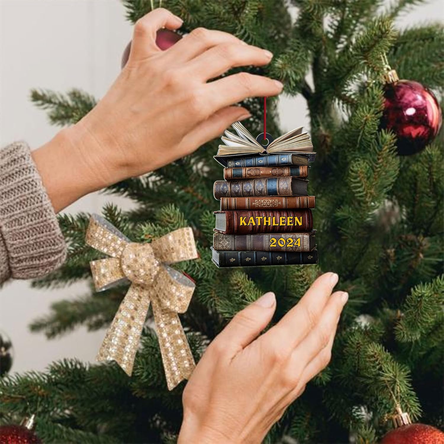 Personalized Book Title & Name, Customized Ornament Tree Gifts for Book Reading Lover Teacher Librarian School Librarian Assistant, Book Tree Ornament, Book Lover's Tree Ornament (Acrylic, Style 5)