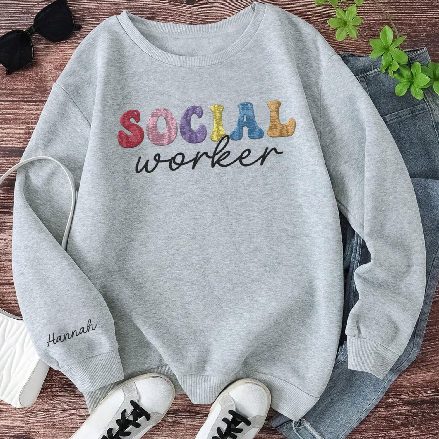 Custom Social Worker Embroidered Sweatshirt Future Social Worker Shirt Gift School Social Worker for Women Crewneck Pullovers